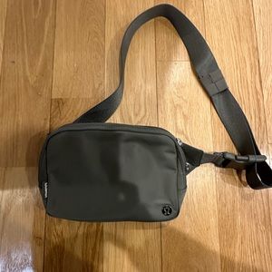 Lululemon Everywhere Belt Bag Large 2L